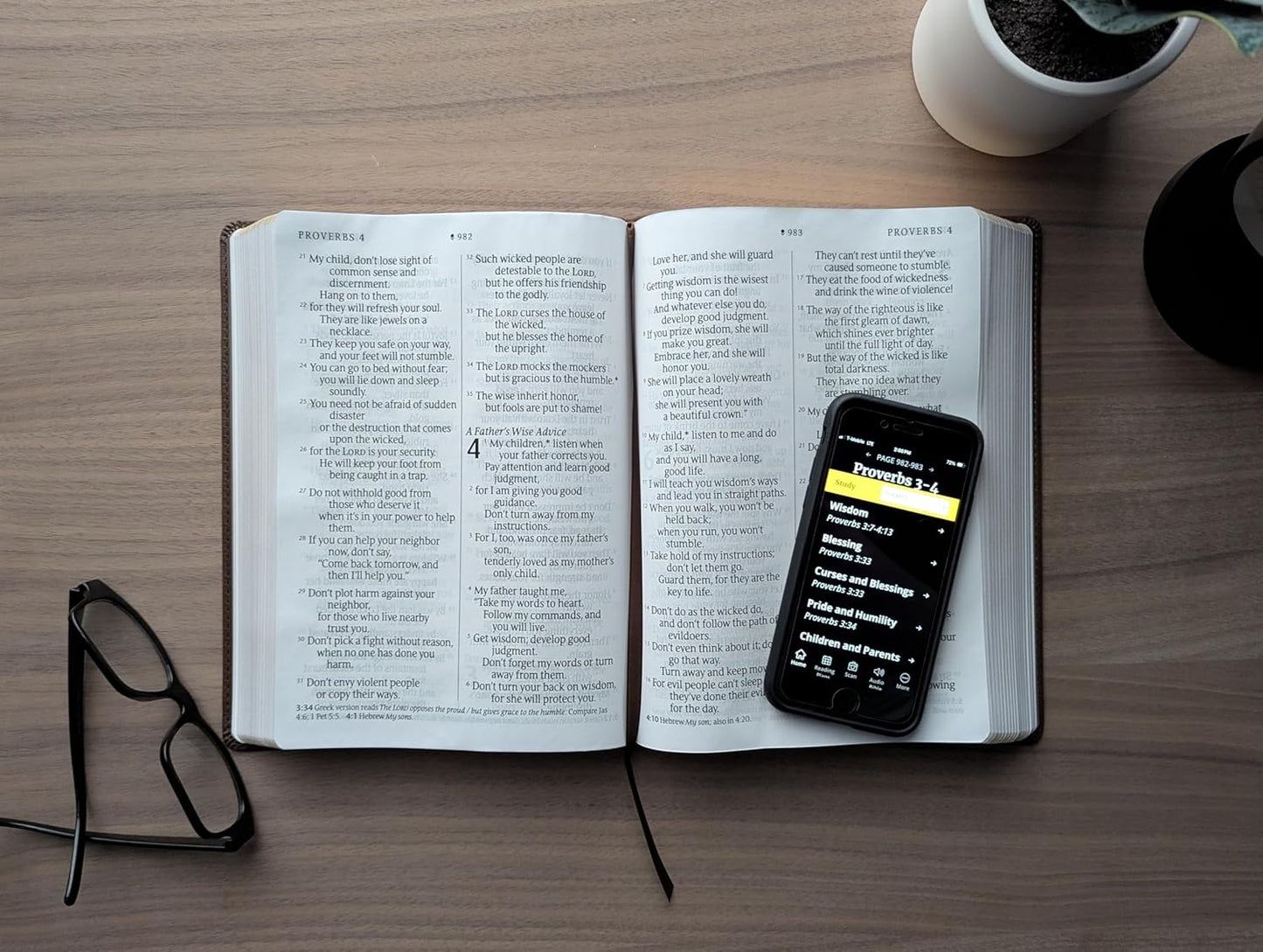 NLT GIANT PRINT BIBLE FILAMENT-ENABLED RUSTIC BROWN GOLD CROSS (RED LETTER EDITION)
