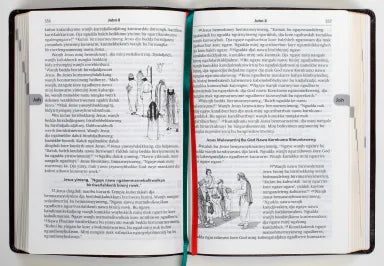 B KUNWINJKU GOD NUYA KUNWOK (SHORTER BIBLE)
