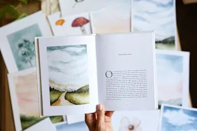 LIFT YOUR EYES: DAILY INVITATIONS TO BEHOLD CHRIST IN MOTHERHOOD
