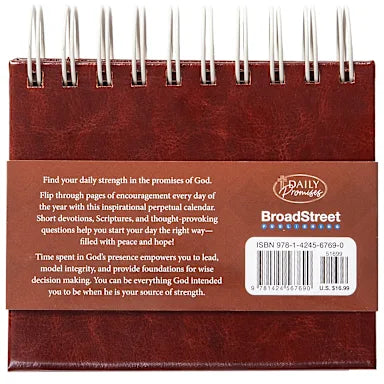 DAILY STRENGTH FOR MEN: 365 DEVOTIONS