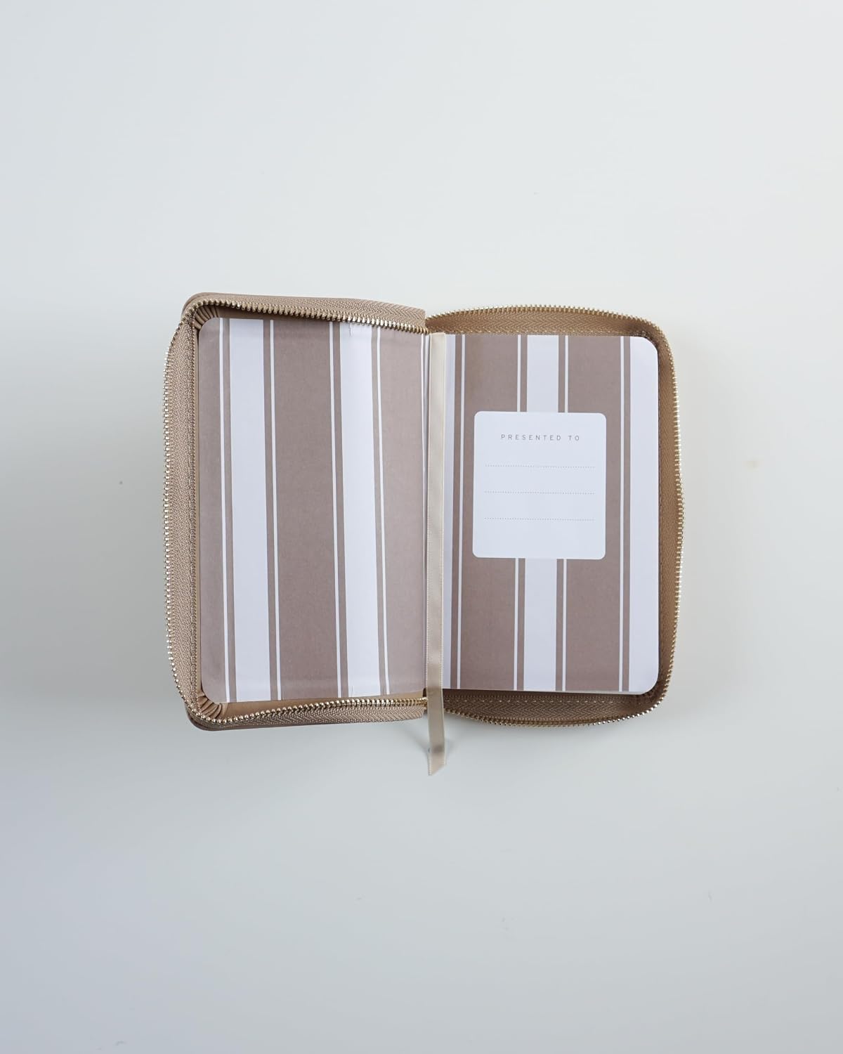 B NIV POCKET BIBLE WITH GOLD ZIP LATTE