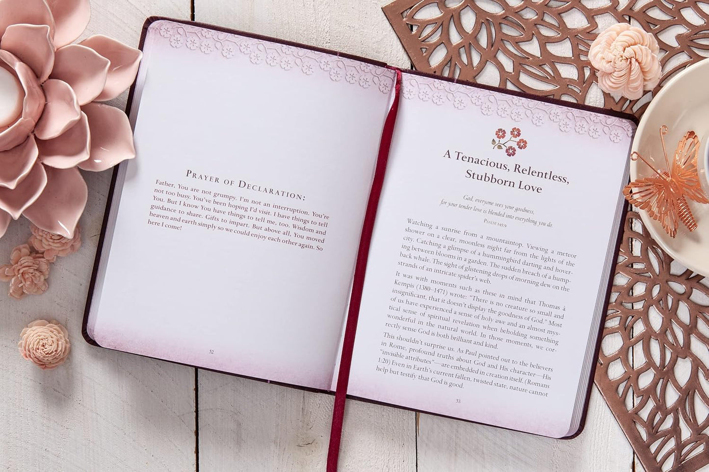 RAYING GRACE FOR WOMEN: 55 MEDITATIONS AND DECLARATIONS FOR BELOVED DAUGHTERS OF GOD