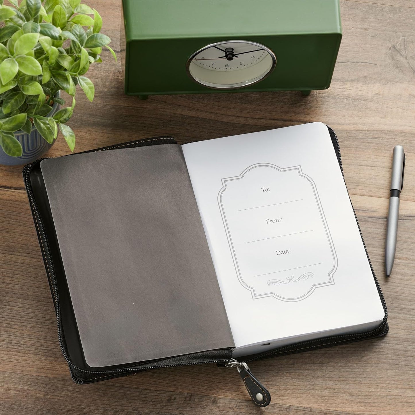 JOURNAL WITH ZIPPER (MAN OF GOD BROWN TRAILHEAD COLLECTION)