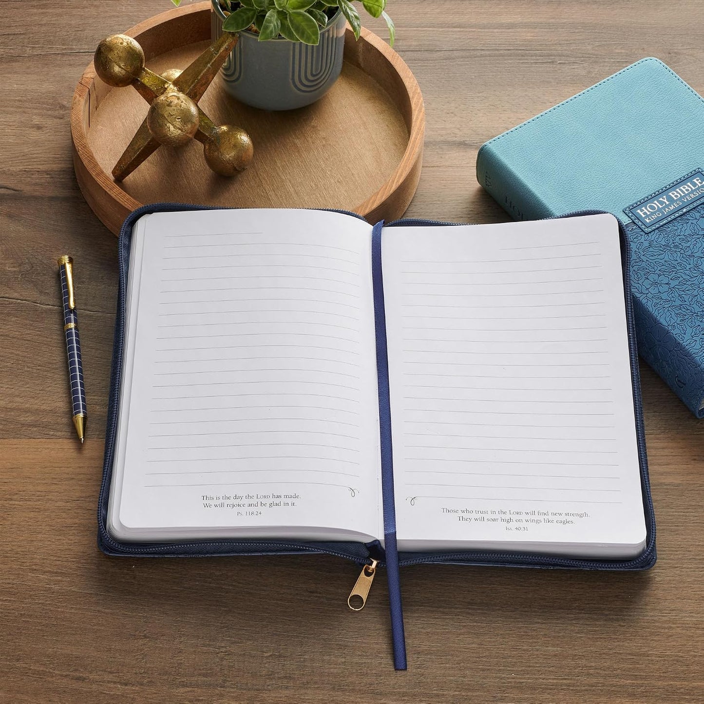 JOURNAL WITH ZIPPER: AMAZING GRACE DARK BLUE