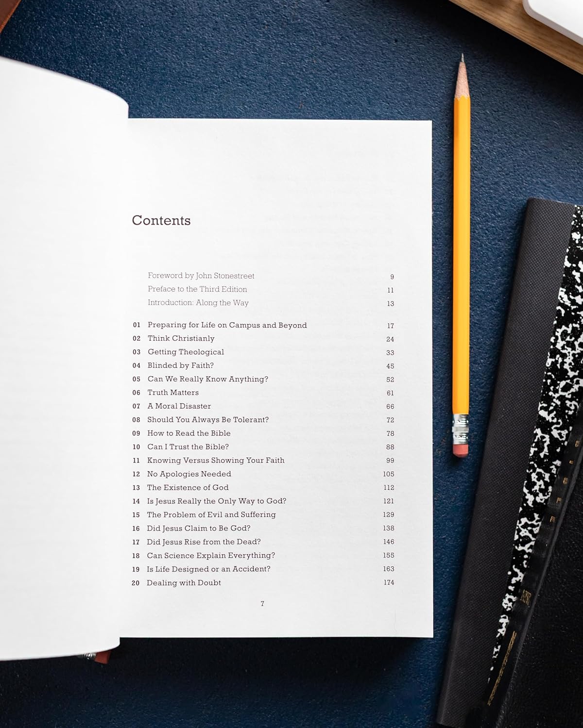 WELCOME TO COLLEGE (2026 EDITION): A CHRIST-CENTERED GUIDE TO LASTING FAITH IN A CHANGING WORLD