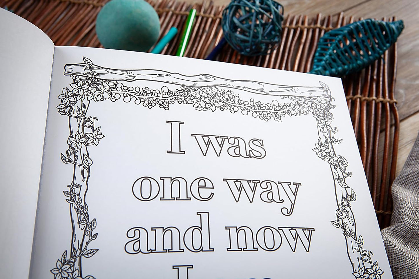 THE CHOSEN ADULT COLORING BOOK (SEASON 1) (THE CHOSEN SERIES)