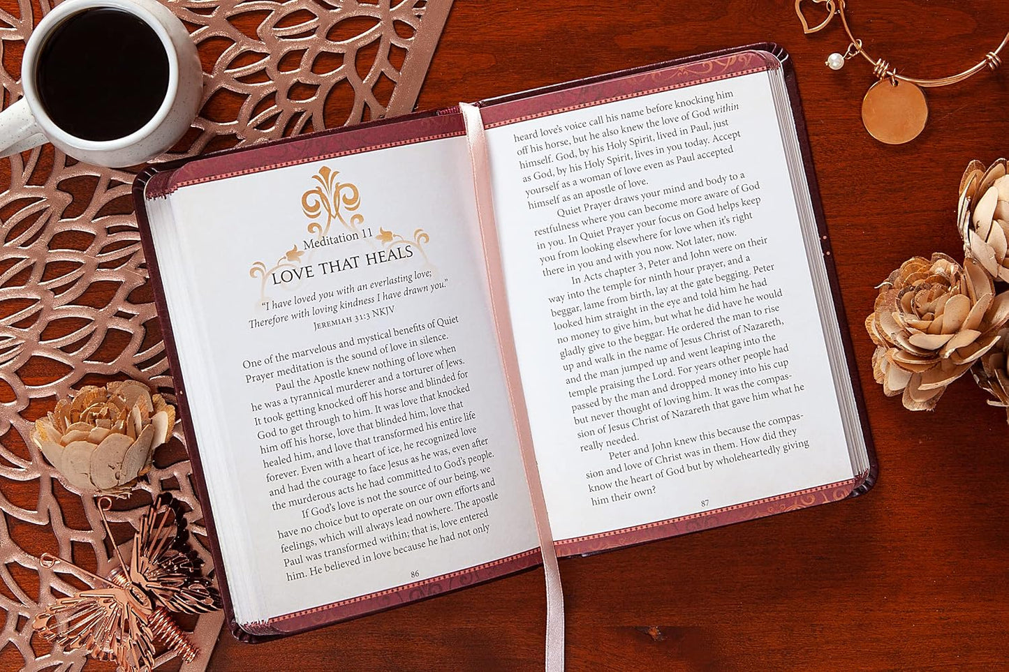 QUIET PRAYER: 31 DAYS OF MEDITATION FOR WOMEN