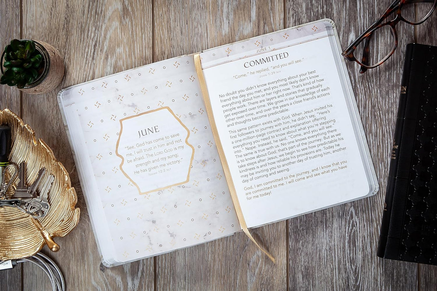 A LITTLE GOD TIME FOR MEN: 365 DAILY DEVOTIONS (LARGE PRINT EDITION)