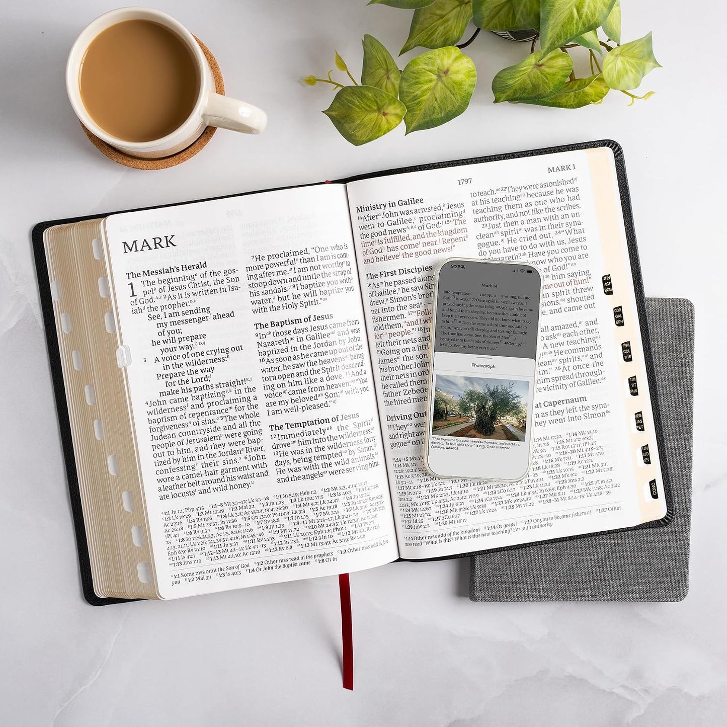 B CSB SUPER GIANT PRINT REFERENCE BIBLE  DIGITAL STUDY EDITION  BLACK INDEXED (RED LETTER EDITION)