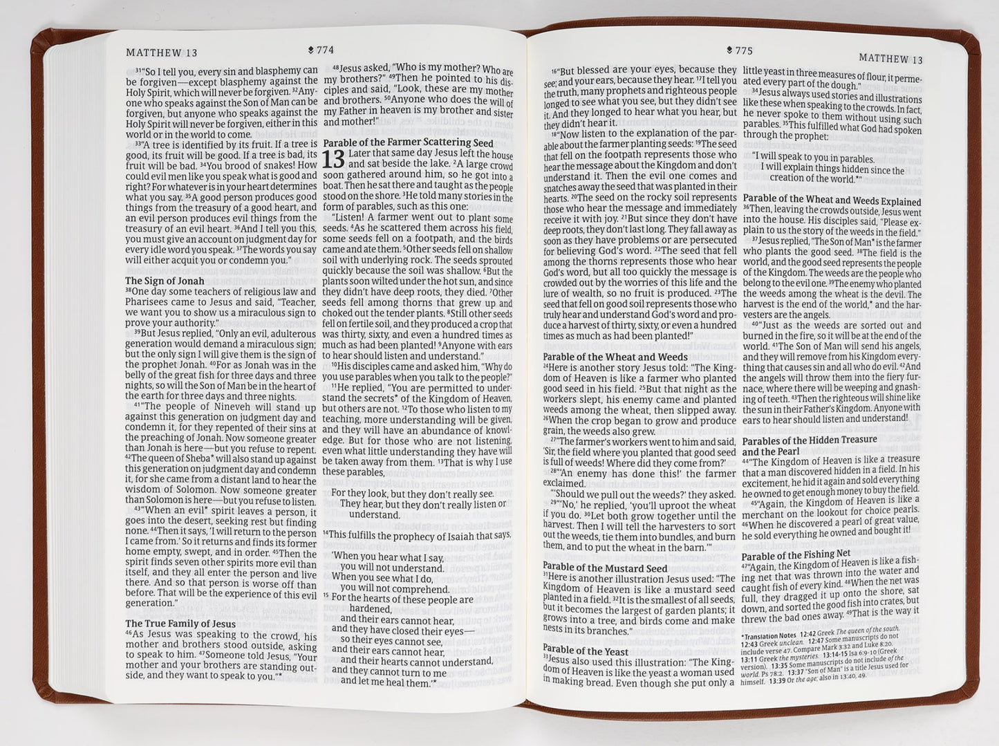 B NLT LARGE PRINT PREMIUM VALUE THINLINE BIBLE FILAMENT ENABLED EDITION BROWN CELTIC CROSS