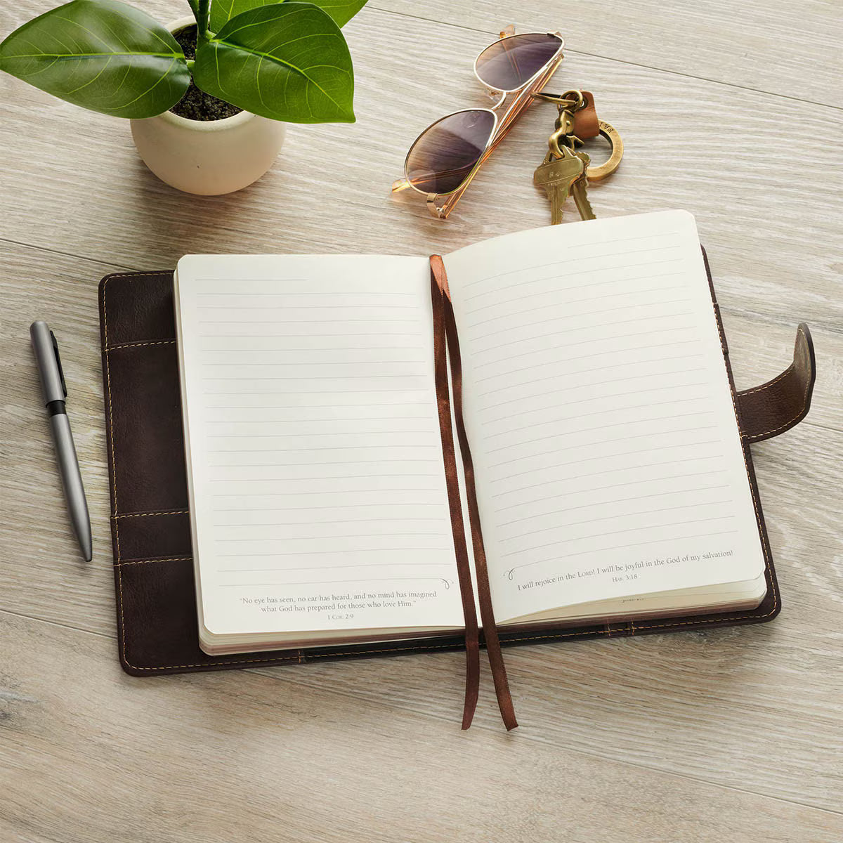 JOURNAL COVER WITH LINED INSERT AND MAGNETIC CLOSURE  BLACK (MAN OF GOD BROWN TRAILHEAD COLLECTION)